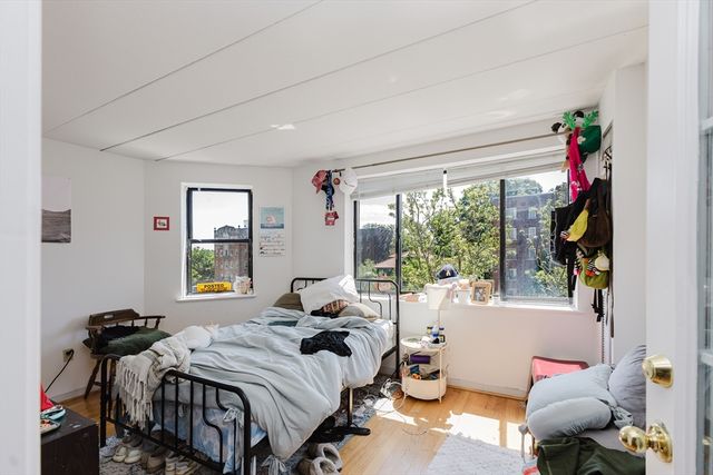 1933 Commonwealth Avenue 410, Boston, MA 02135