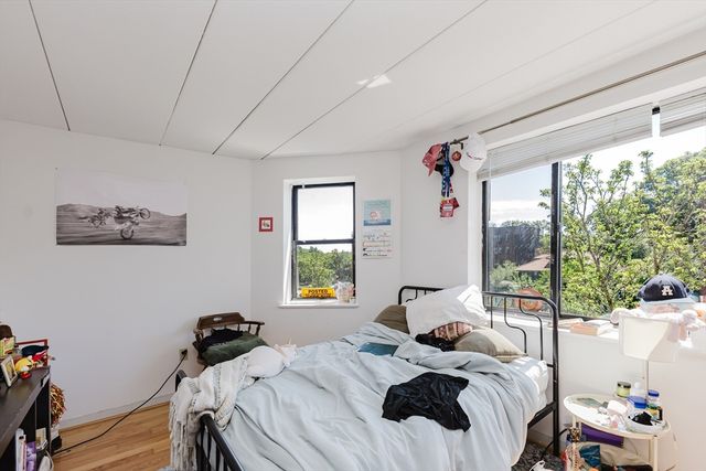 1933 Commonwealth Avenue 410, Boston, MA 02135