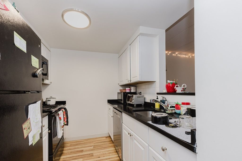 1933 Commonwealth Avenue 410, Boston, MA 02135