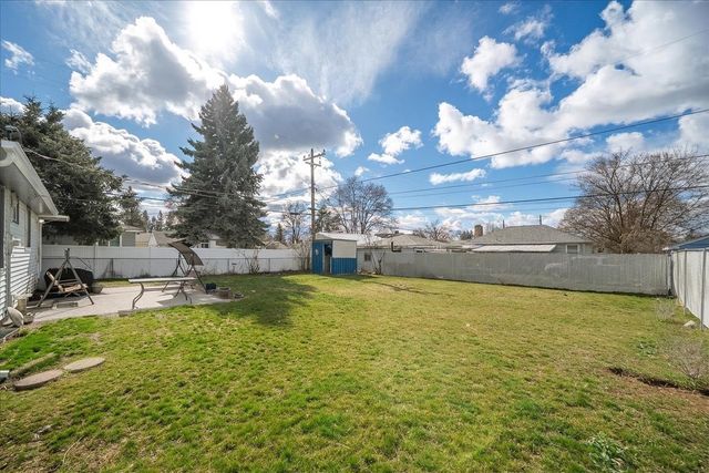 5703 N D St, Spokane, WA 99205