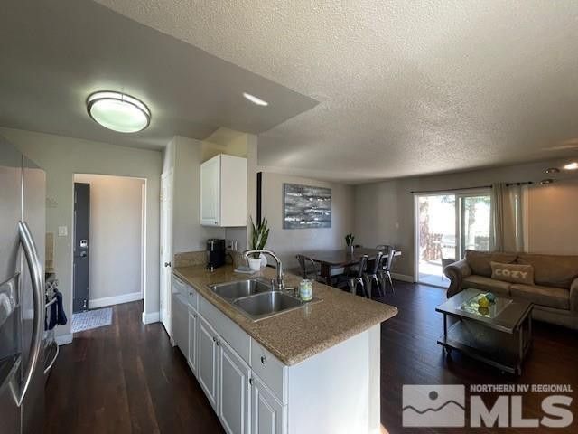 7411 Essex Way, Reno, NV 89506