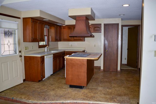 5132 Willow Bluff Trail, Huntertown, IN 46748