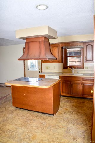 5132 Willow Bluff Trail, Huntertown, IN 46748