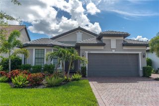 7473 Winding Cypress DR, Naples, FL 34114