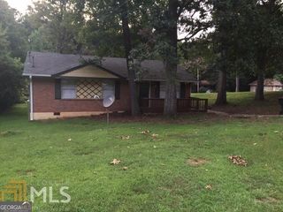 8225 Attleboro Drive, Jonesboro, GA 30238