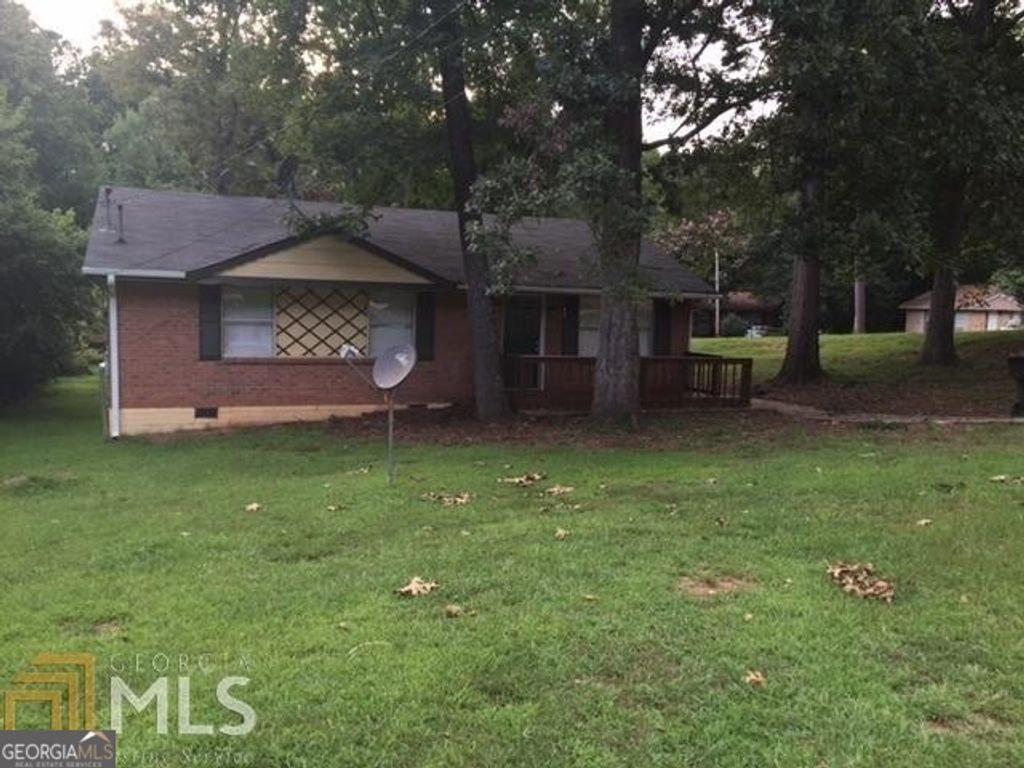 8225 Attleboro Drive, Jonesboro, GA 30238