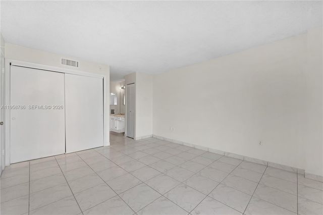 16751 NE 9th Ave 410, North Miami Beach, FL 33162