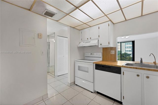 16751 NE 9th Ave 410, North Miami Beach, FL 33162