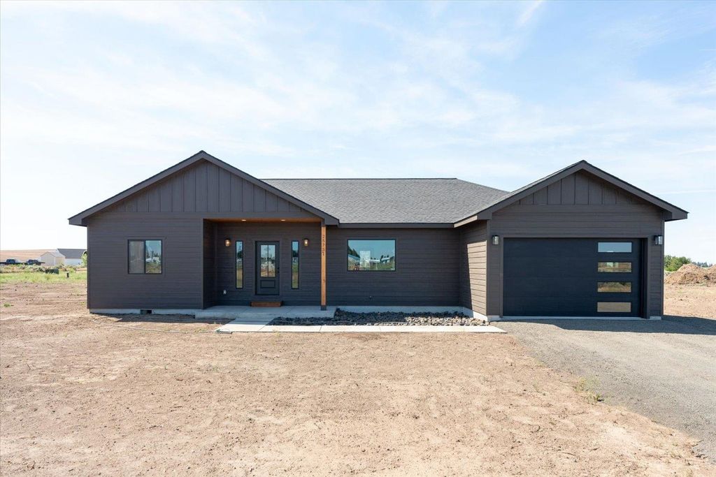 25751 Westfield Ln, Davenport, WA 99122