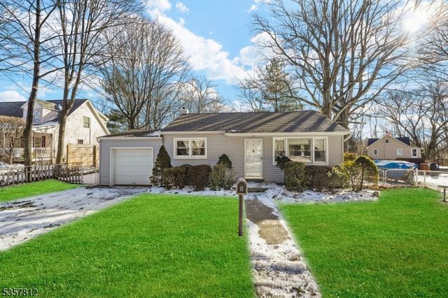 5 Lakeview Ave, Butler Boro, NJ 07405