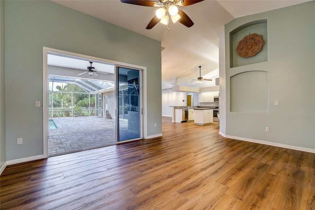 Image 3 of property listing at 143 MILL RUN E, Bradenton, FL 34212