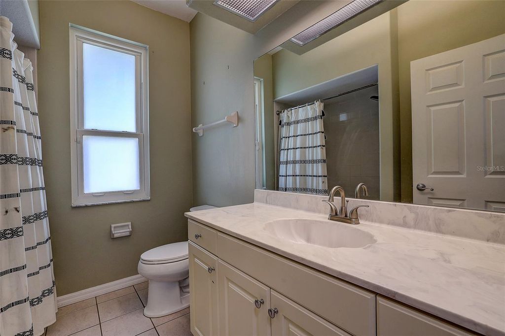 Image 35 of property listing at 143 MILL RUN E, Bradenton, FL 34212