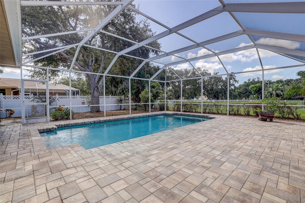 Image 43 of property listing at 143 MILL RUN E, Bradenton, FL 34212