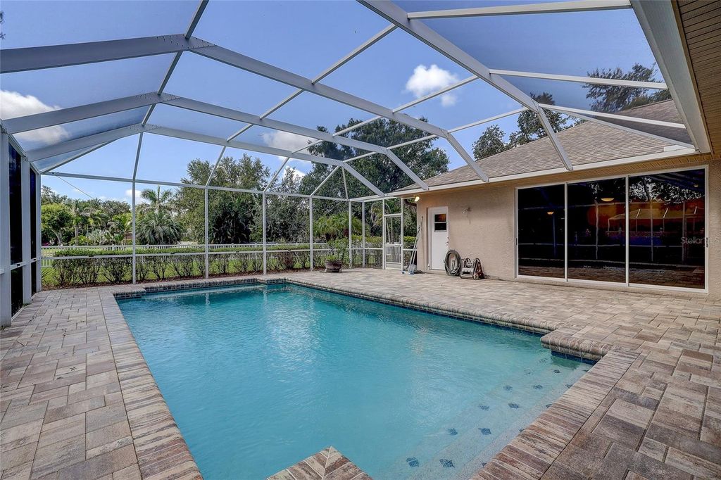 Image 46 of property listing at 143 MILL RUN E, Bradenton, FL 34212