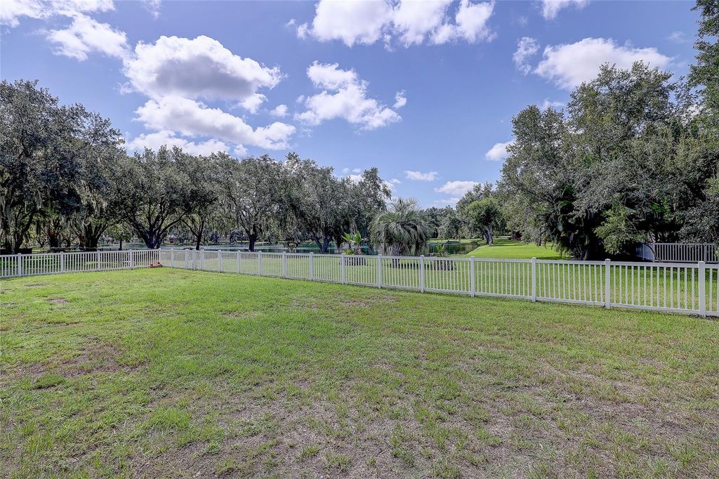 Image 58 of property listing at 143 MILL RUN E, Bradenton, FL 34212