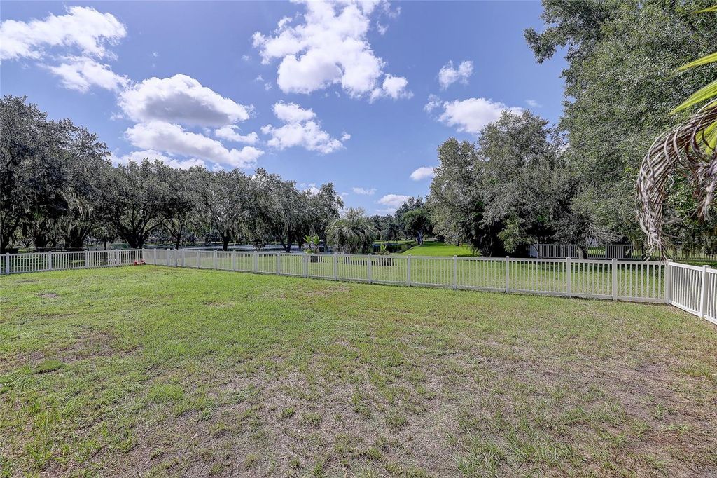 Image 59 of property listing at 143 MILL RUN E, Bradenton, FL 34212