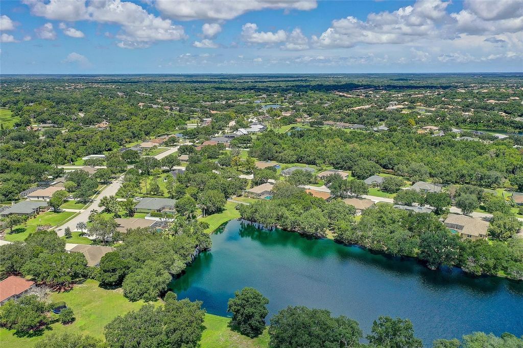 Image 64 of property listing at 143 MILL RUN E, Bradenton, FL 34212