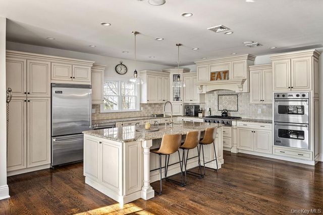 24 Loines Avenue, Merrick, NY 11566