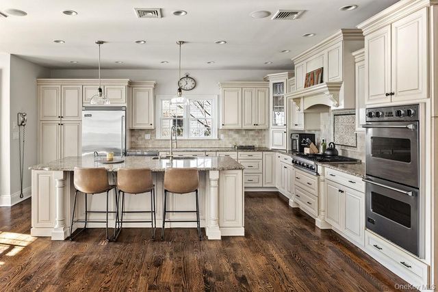 24 Loines Avenue, Merrick, NY 11566