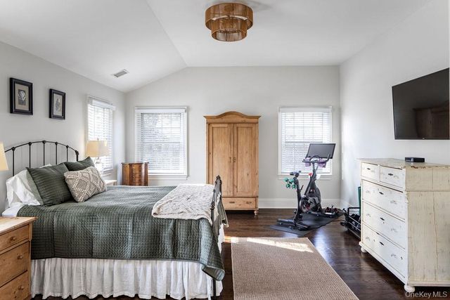 24 Loines Avenue, Merrick, NY 11566