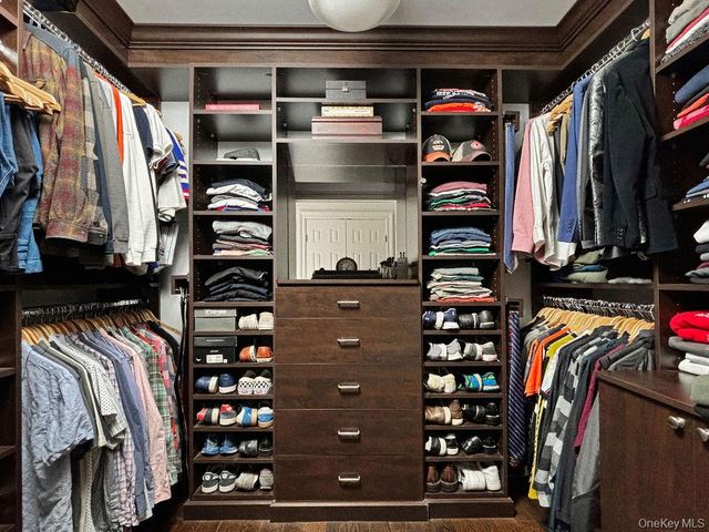 24 Loines Avenue, Merrick, NY 11566