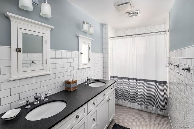 24 Loines Avenue, Merrick, NY 11566