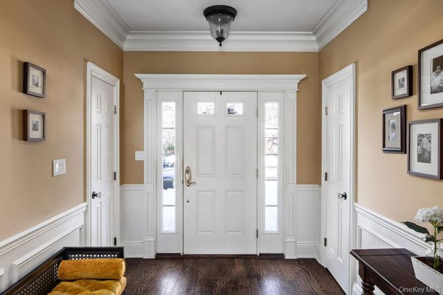 24 Loines Avenue, Merrick, NY 11566