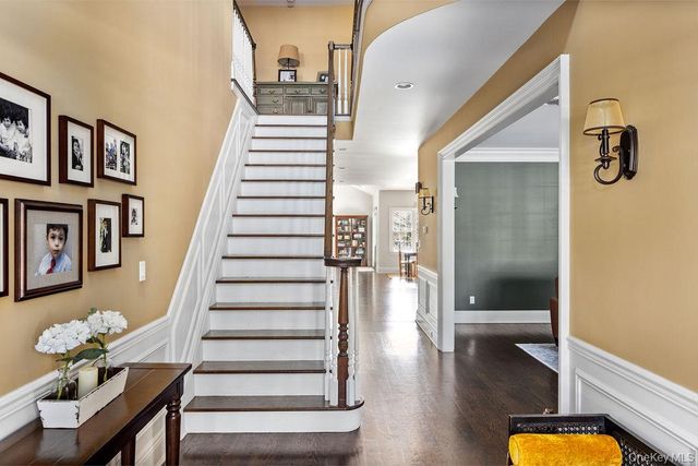 24 Loines Avenue, Merrick, NY 11566