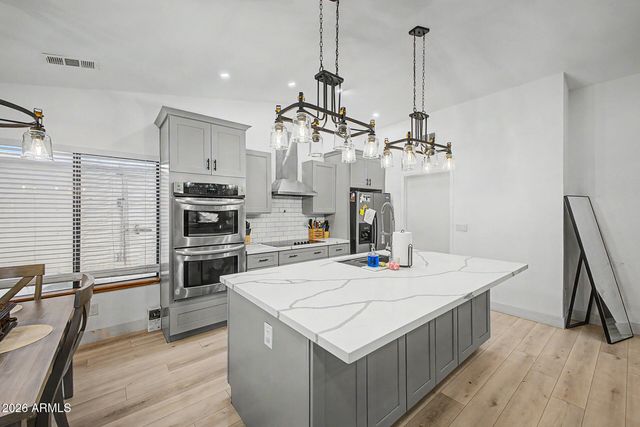 5441 E FLOWER Avenue, Mesa, AZ 85206