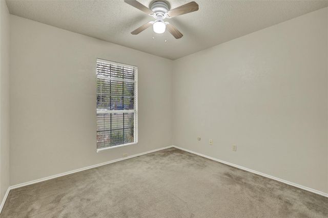 1935 Lisa LN, San Marcos, TX 78666