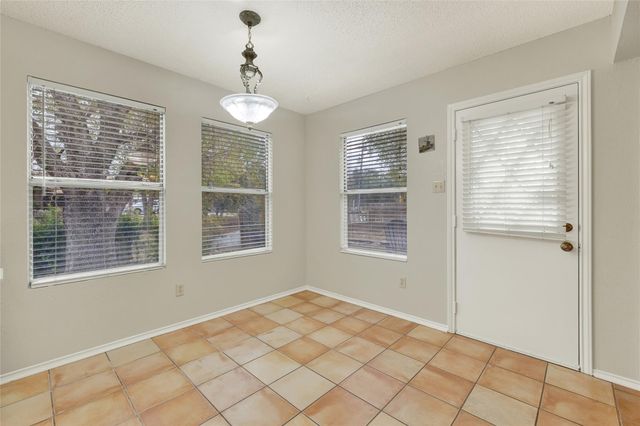 1935 Lisa LN, San Marcos, TX 78666