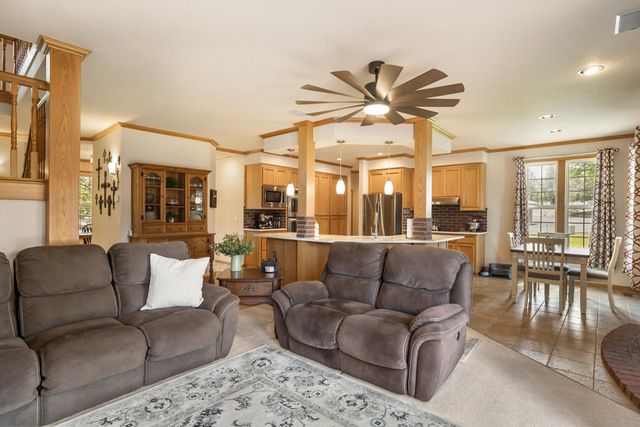 23308 Chisholm Trail, Bend, OR 97702