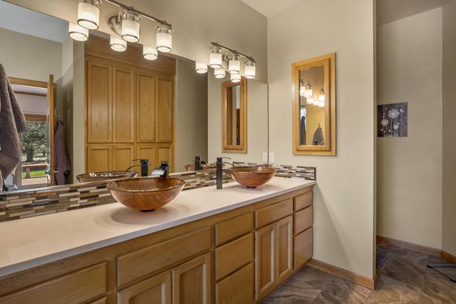 23308 Chisholm Trail, Bend, OR 97702