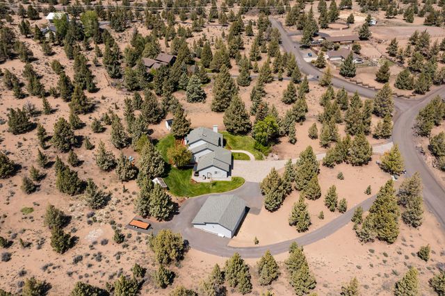 23308 Chisholm Trail, Bend, OR 97702