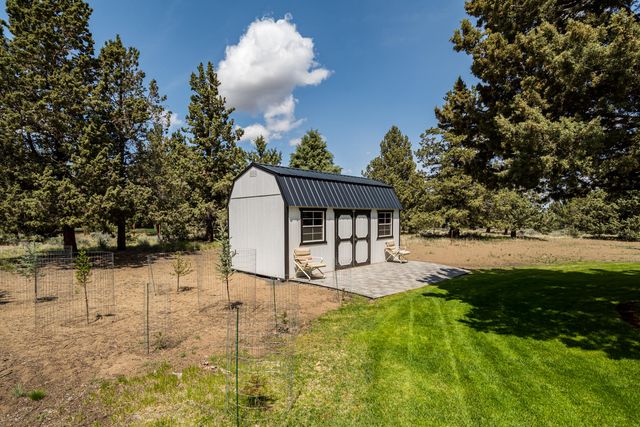 23308 Chisholm Trail, Bend, OR 97702