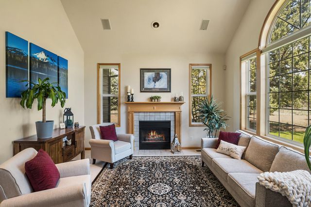 23308 Chisholm Trail, Bend, OR 97702