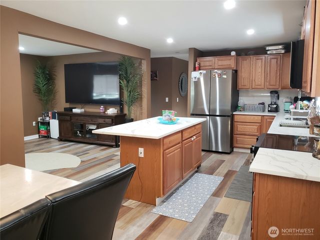 19522 5th Street Ct E #9, Lake Tapps, WA 98391