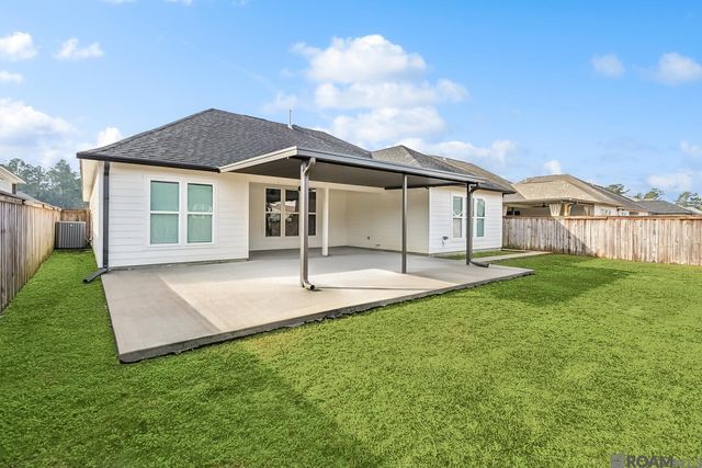 9629 S Creek Dr, Denham Springs, LA 70726