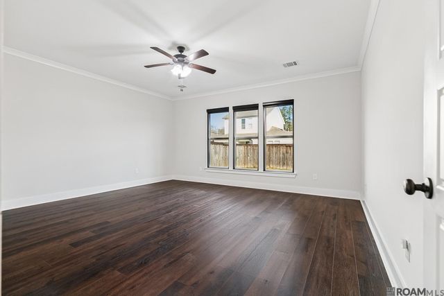 9629 S Creek Dr, Denham Springs, LA 70726