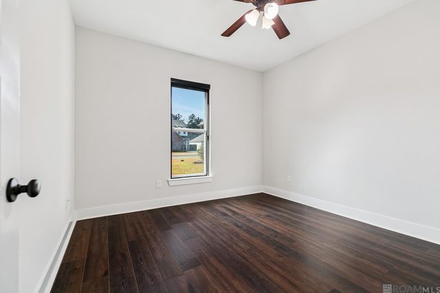 9629 S Creek Dr, Denham Springs, LA 70726