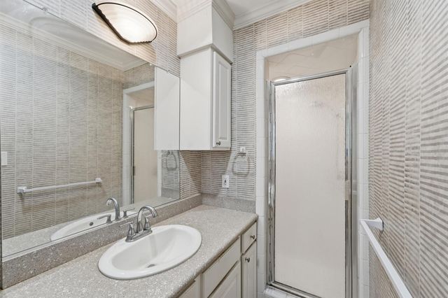 1519 Droxford Drive, Houston, TX 77008