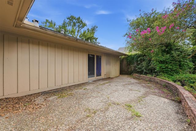 1519 Droxford Drive, Houston, TX 77008