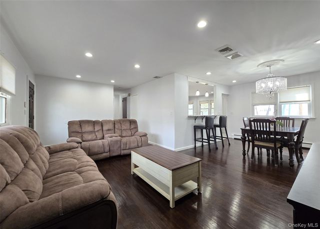 310 Browns Road, Nesconset, NY 11767