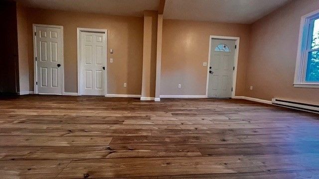 81 Mccarthy Ave, Chicopee, MA 01020