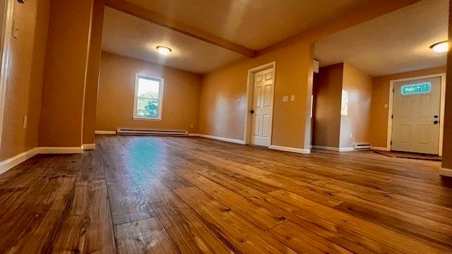 81 Mccarthy Ave, Chicopee, MA 01020