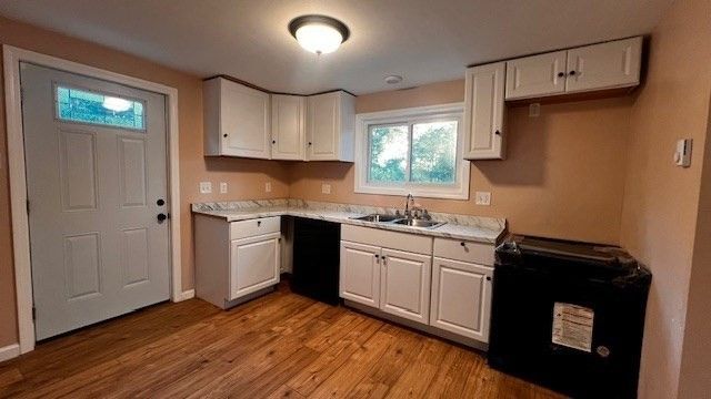 81 Mccarthy Ave, Chicopee, MA 01020