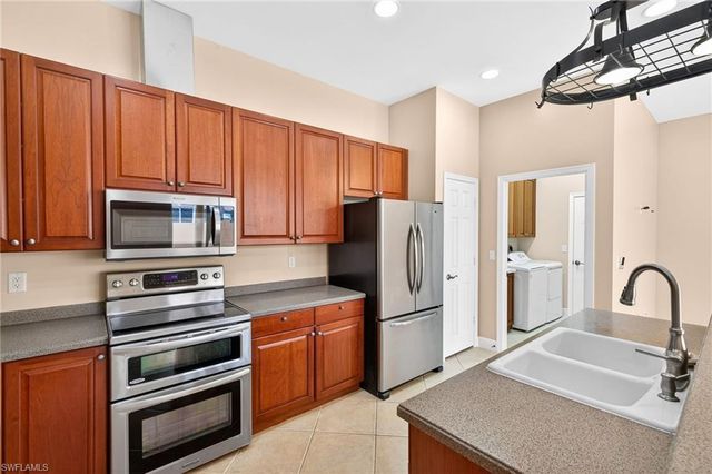 13962 Avon Park CIR, Fort Myers, FL 33912