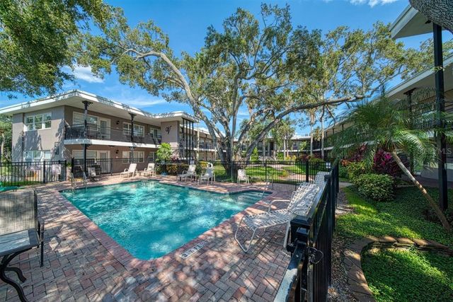 1101 VICTORIA DRIVE 7, Dunedin, FL 34698