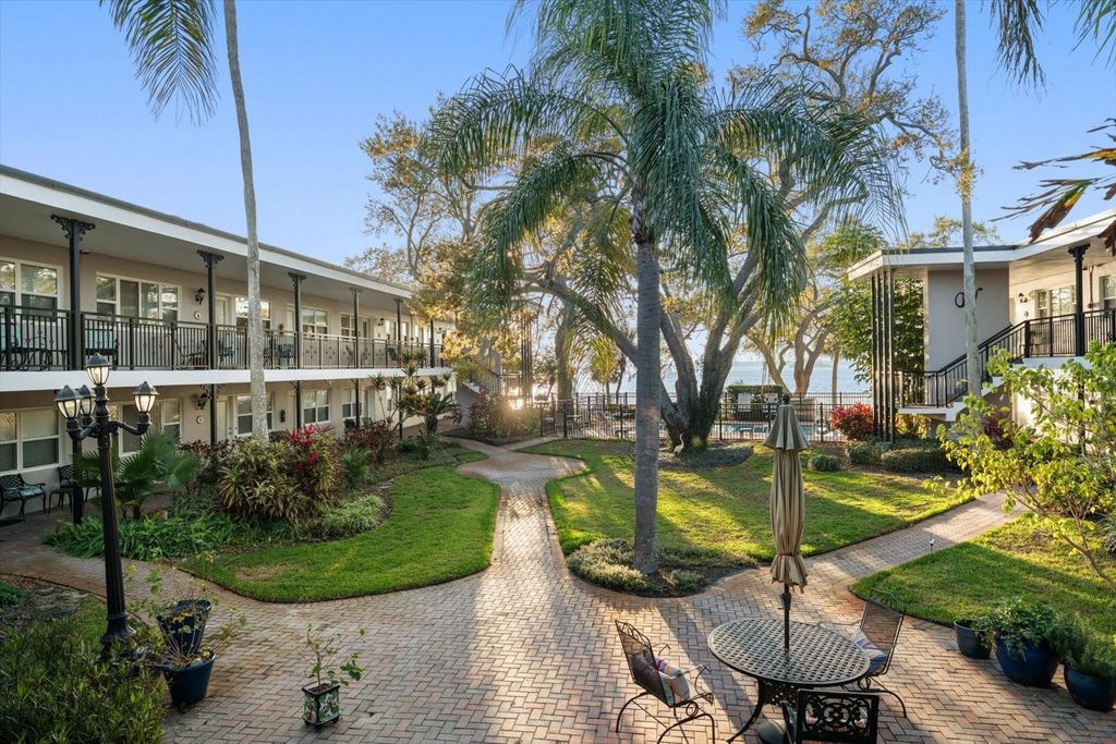 1101 VICTORIA DRIVE 7, Dunedin, FL 34698