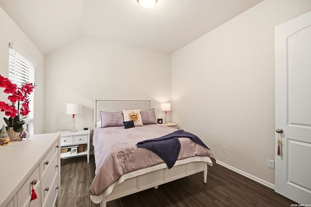 2049 SAXONHILL DR, San Antonio, TX 78253